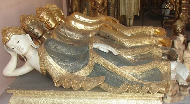 Buddha liggend Thai 180 cm.